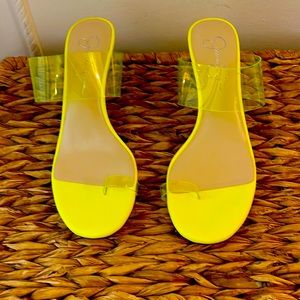 Jessica Simpson bright yellow mules. Never worn. Size 91/2.